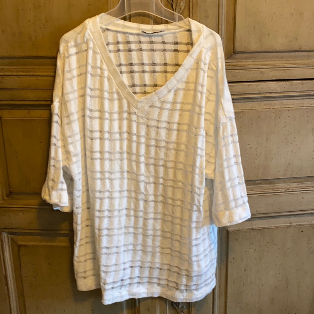 White 3/4 length sleeve summer sweater